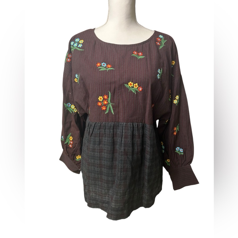 IVY JANE striped floral embodoried lingerie sleeve top blouse size S NWT